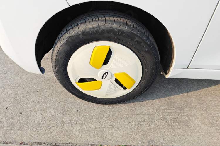 Used Chery QQ Ice Cream 2022 170km Sundae Phosphate Lithium-Ion
