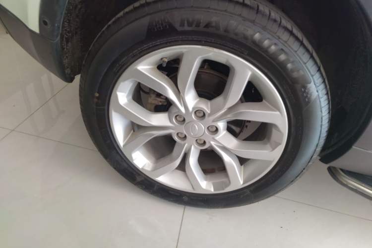 Used Land Rover Discovery Sport 2018 240 PS HSE LUXURY Edition
