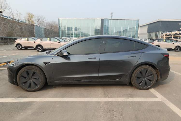 Used Tesla Model 3 2023 Rear-Wheel-Drive Version
