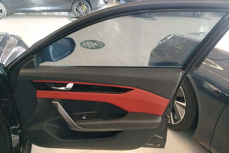 Used Dongfeng Aeolus Yixuan 2022 230T Automatic Tiger Roar Edition
