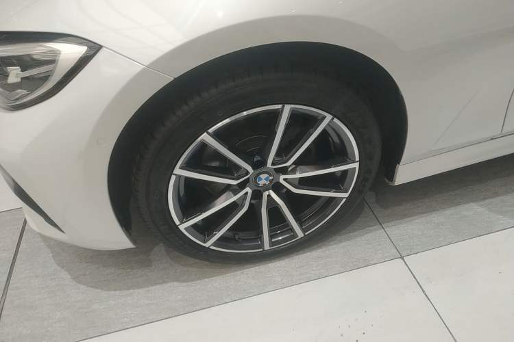 Used BMW 3 Series 2021 Facelifted 320Li M Sport Package
