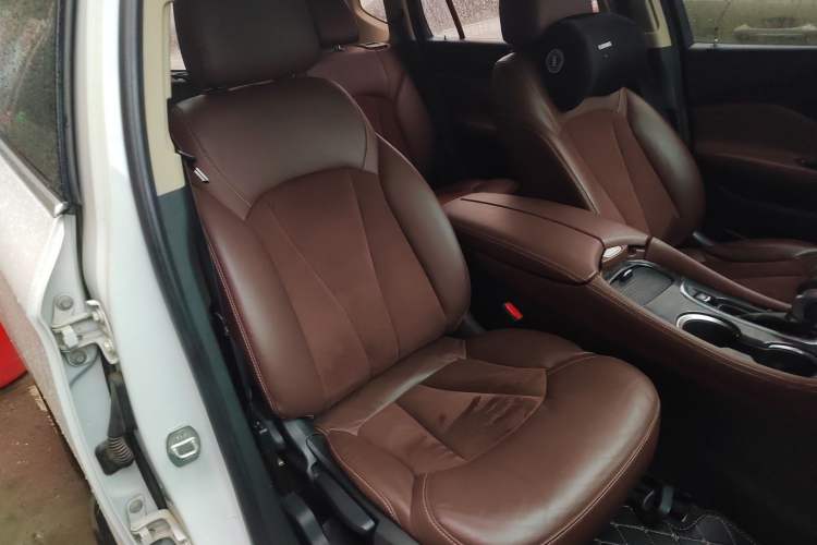 Used Buick Envision 2016 20T Two-Wheel-Drive Elite Model
