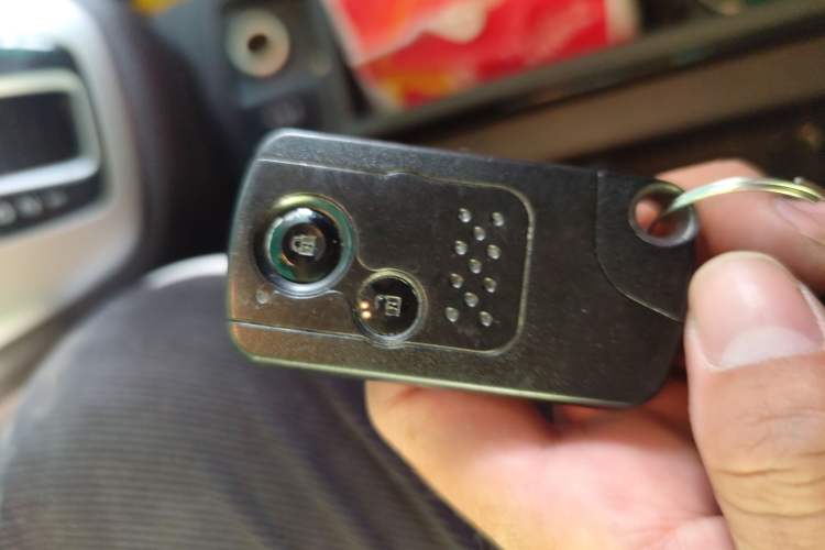 Used Honda CR-V 2013 2.4L Two-Wheel-Drive Luxury Edition
