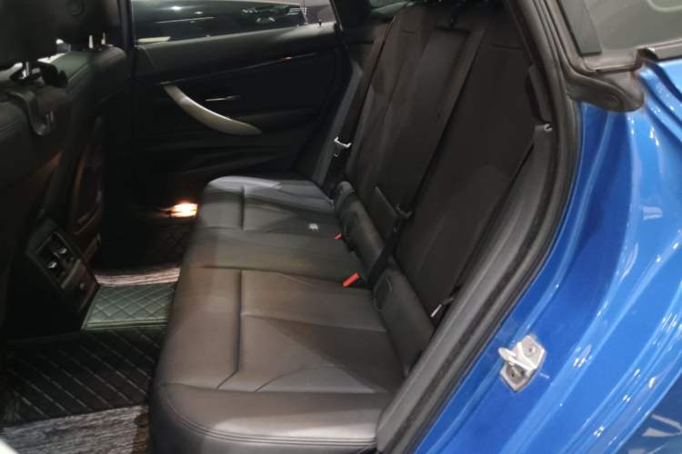 Used BMW 3 Series GT 2017 320i Sport Edition
