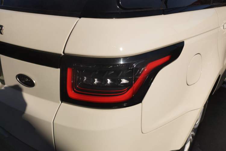 Used Land Rover Range Rover Sport 2020 3.0 L6 SE