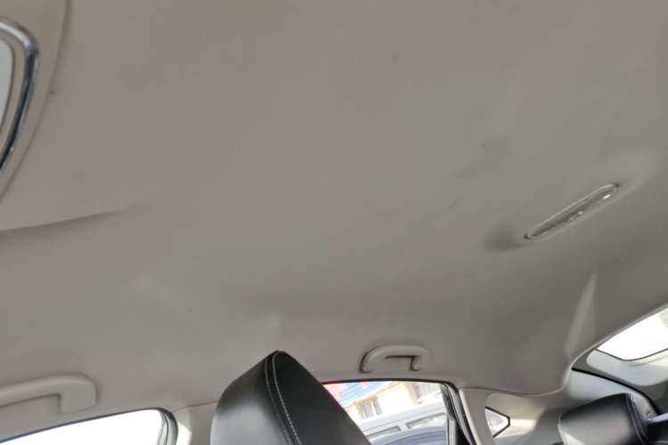 Used Venucia T90 2017 2.0L Manual ChenShang Edition
