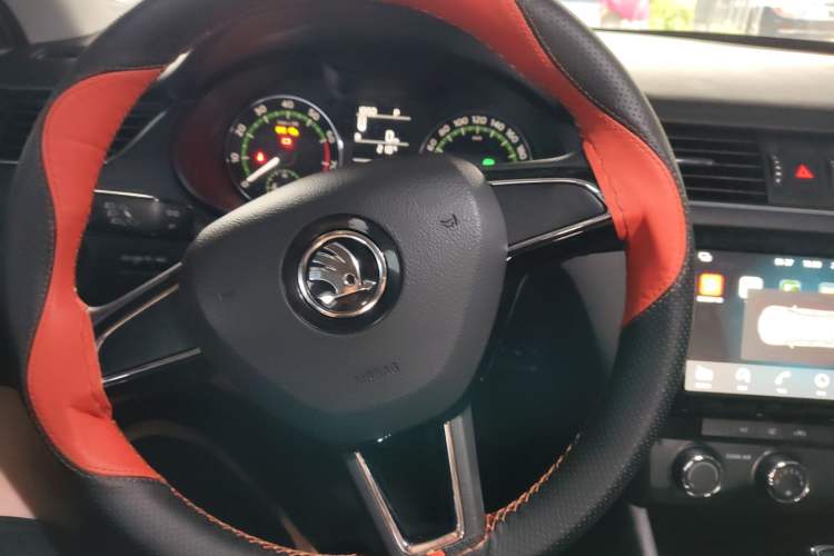 Used Skoda Octavia 2018 1.6L Automatic Comfort Edition
