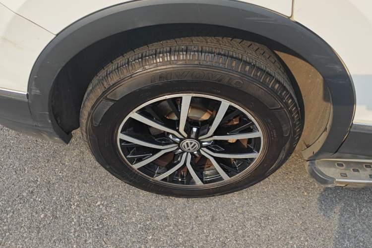 Used Volkswagen Tiguan L 2017 330TSI Automatic Two-Wheel Drive Luxury Edition
