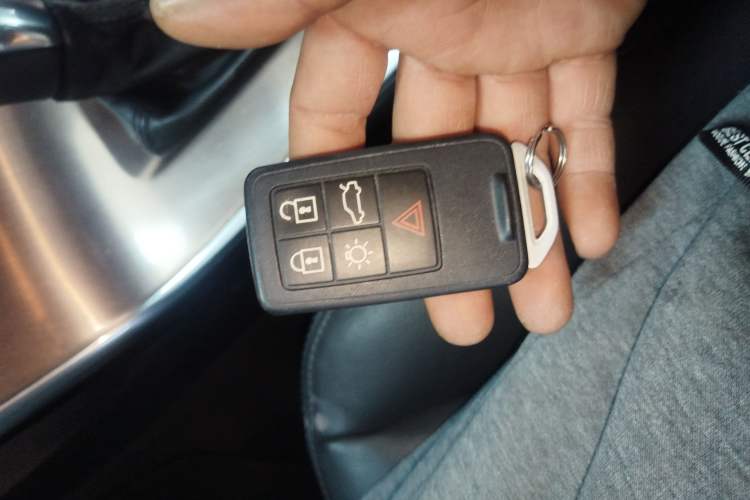 Used Volvo XC60 2015 T5 Smart Upgrade Model
