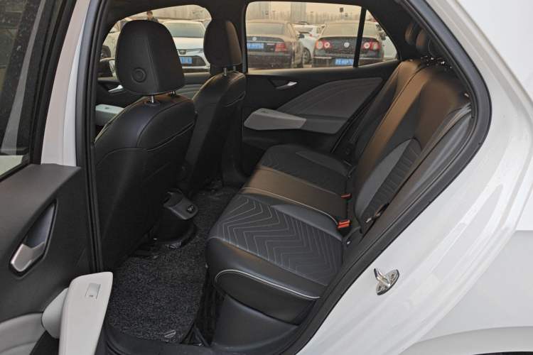 Used Volkswagen ID.3 2025 Smart Model Outstanding Oxygen Edition