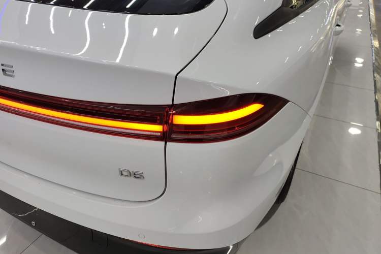 Used Roewe D6 2025 450km Deluxe Edition