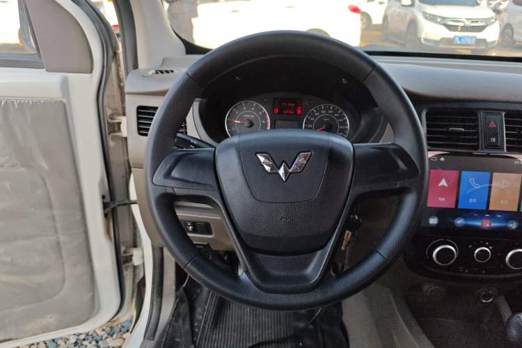 Used Wuling Rongguang V 2016 1.5L Practical Version
