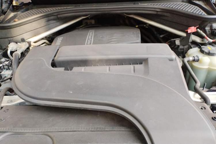 Used BMW X5 2015 xDrive28i
