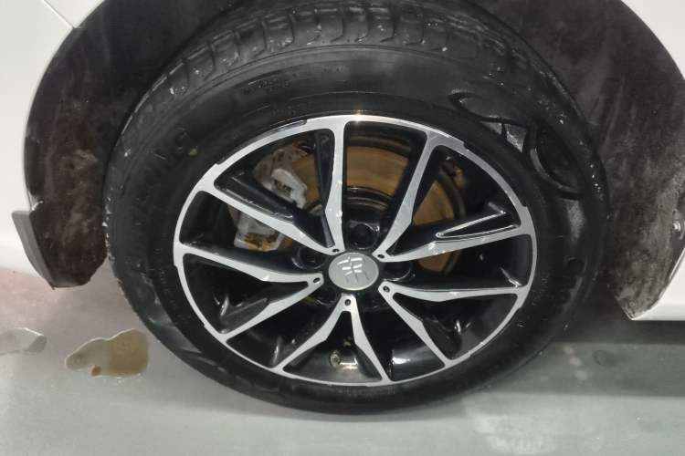 Used BYD Song MAX 2018 1.5T Automatic Smart Connect Elite Model with 6 Seats