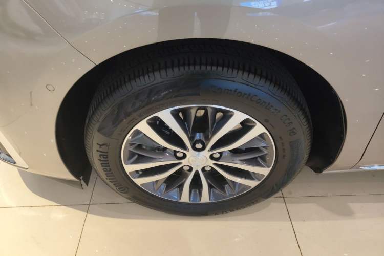 Used Buick GL8 2023 ES Lu Zun Deluxe Model
