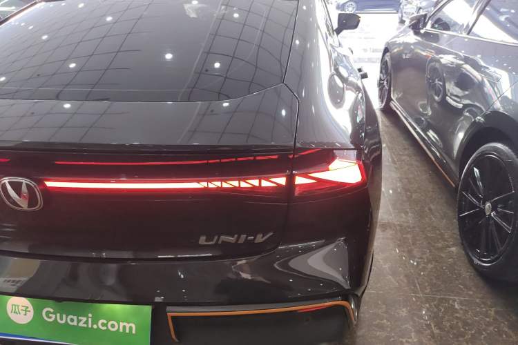 Used Changan UNI-V 2022 1.5T Sport Edition
