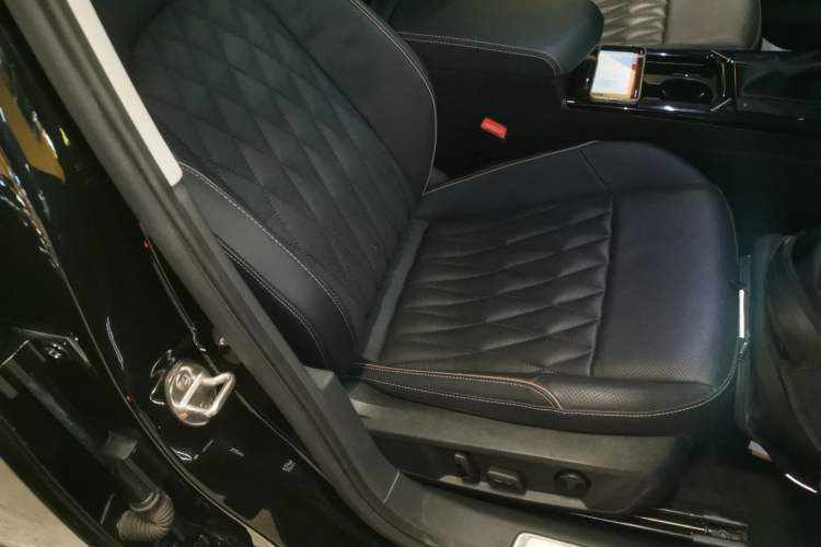 Used Volkswagen Passat 2021 330TSI Luxury Edition
