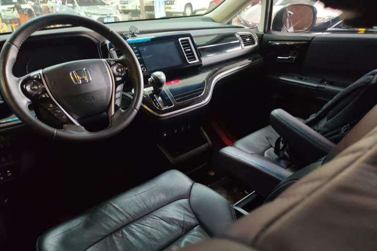 Used Honda Elysion 2019 2.0L Hybrid Luxury Edition