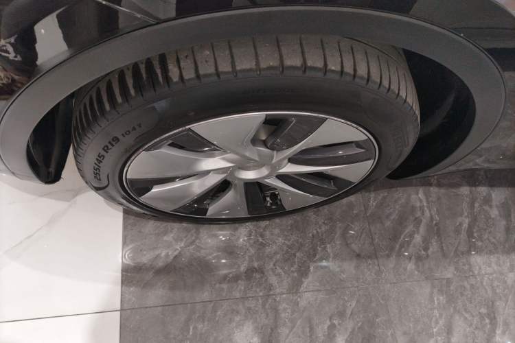 Used Tesla Model Y 2022 Rear-Wheel-Drive Version
