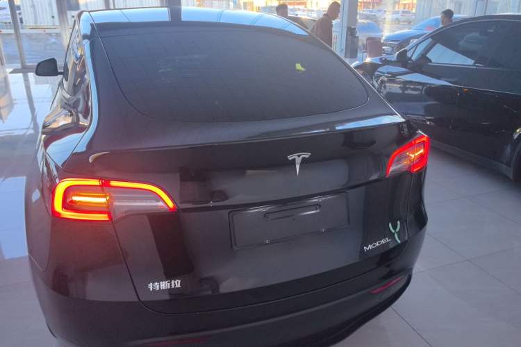 Used Tesla Model Y 2024 Rear-Wheel-Drive Version
