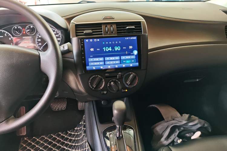 Used Nissan Tiida 2014 1.6L CVT Comfort Model
