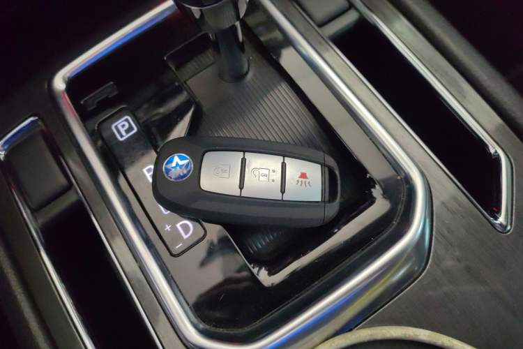 Used Venucia T90 2017 2.0L CVT Smart Edition
