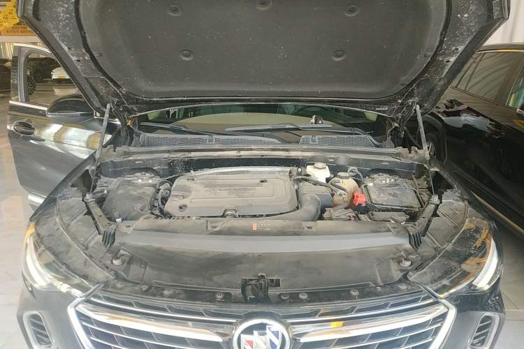 Used Buick Envision 2022 Facelift Encore S 652T Two-Wheel-Drive Luxury Model
