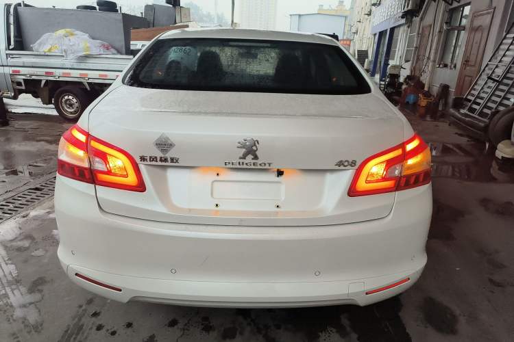 Used Peugeot 408 2014 1.8L Manual Leading Edition