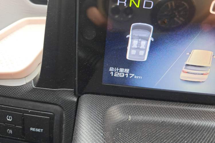 Used Wuling Hongguang MINIEV 2022 Macaron Premium Model – Lithium Ternary Battery