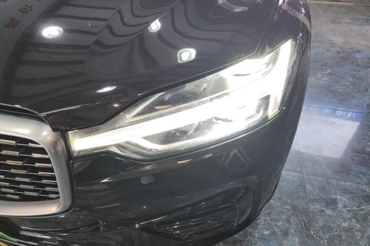 Used Volvo XC60 New Energy 2019 T8 E-Drive Hybrid Intelligent Luxury Sport Edition China V Standard