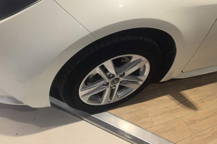 Used Toyota Levin 2019 185T CVT Luxury Edition China VI Standard
