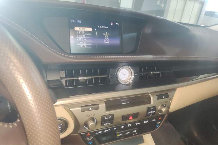 Used Lexus ES 2015 200 Elite Edition
