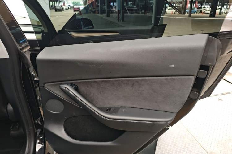 Used Tesla Model Y 2021 Standard Range Rear-Wheel Drive Version
