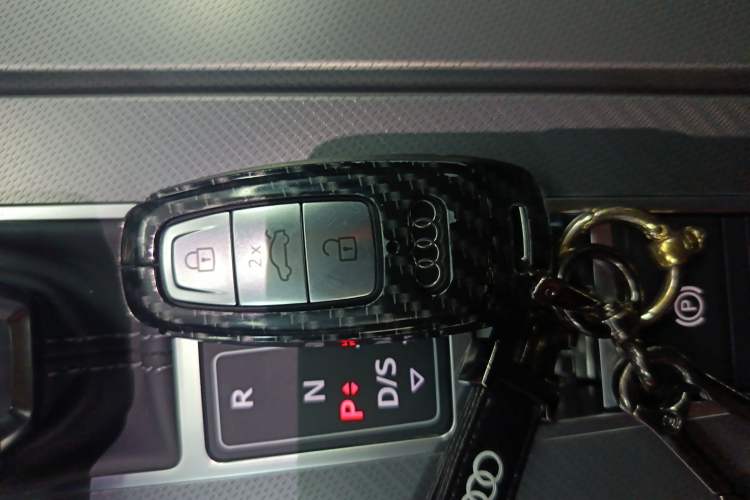 Used Audi A7L 2024 45TFSI S-line Dream-Building Edition Flow Crystal Package
