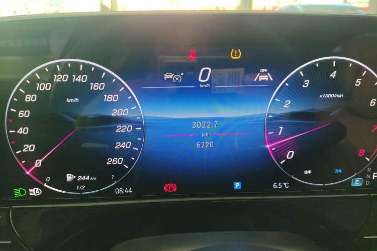 Used Mercedes-Benz E-Class 2025-Year Facelift E 260 L
