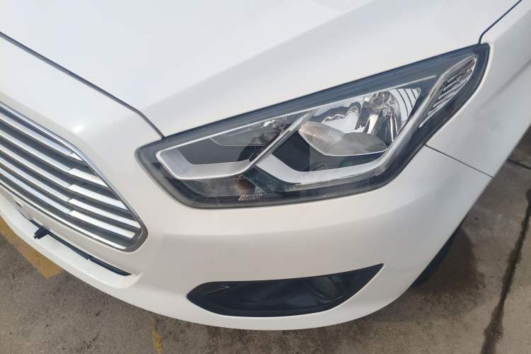 Used Ford Escort 2015 1.5L Manual Comfort Model