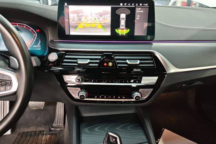 Used BMW 5 Series 2021 Facelifted 530Li Leading Edition M Sport Package