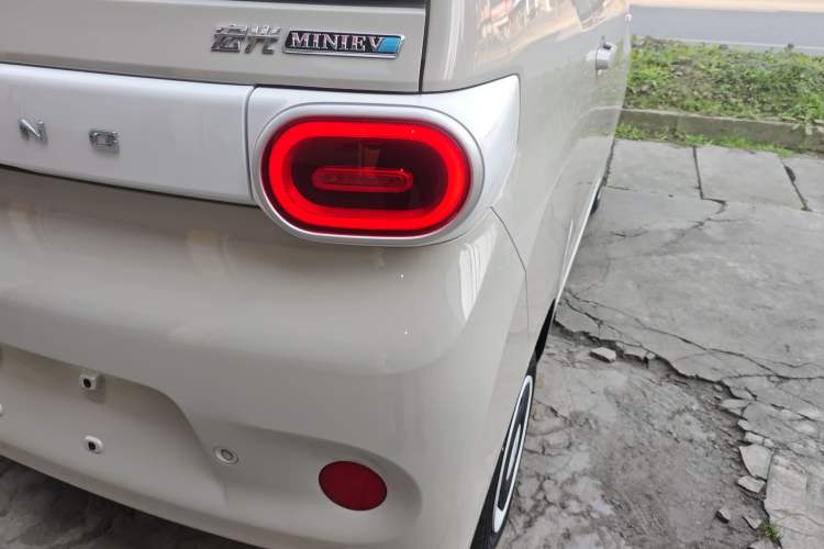 Used Wuling Hongguang MINIEV 2024 3rd Generation 215km Youth Edition