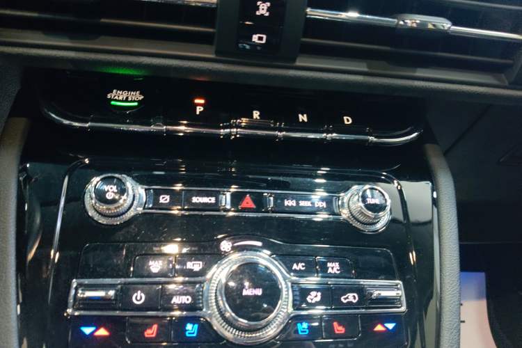 Used Lincoln Corsair 2020 2.0T Two-Wheel Drive Luxury Edition
