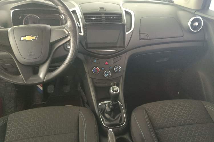 Used Chevrolet Trax 2016 1.4T Manual Two-Wheel Drive Comfort Version with Sunroof
