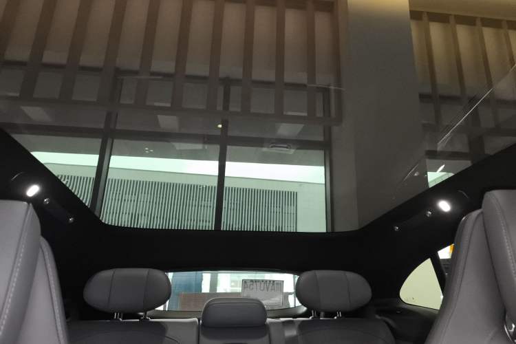 Used  YU7 2025 Ultra-Long Range All-Wheel Drive Pro Version