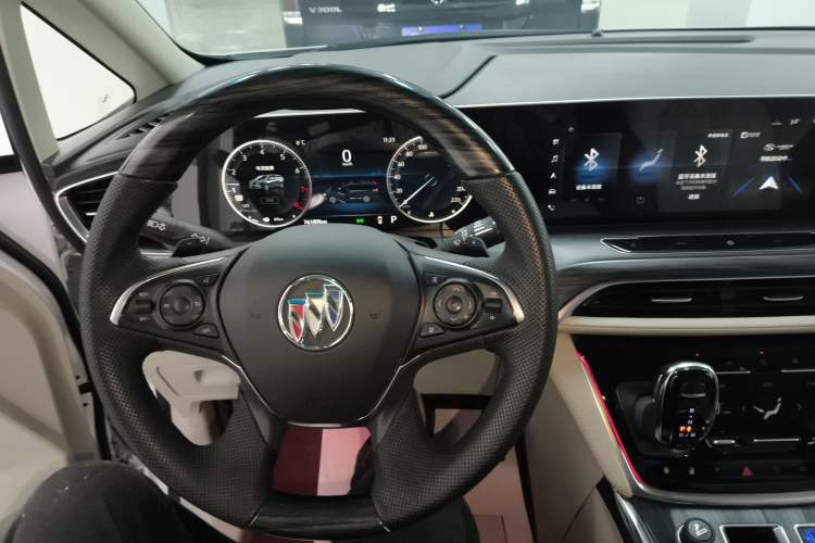 Used Buick GL8 2022 ES Landtrek 653T Comfort Edition