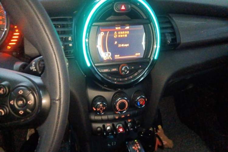 Used MINI MINI 2016 1.5T COOPER
