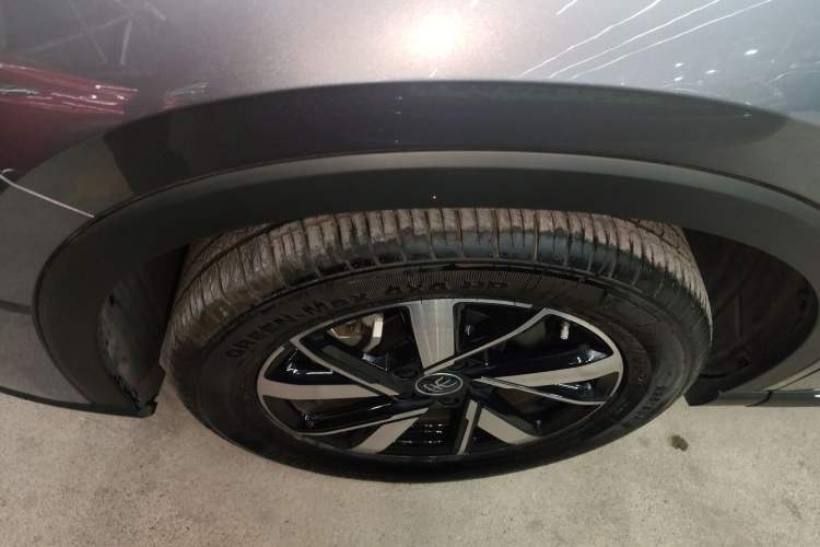 Used BYD Song Pro New Energy 2023 Champion Edition DM-i 71KM Navigation Model
