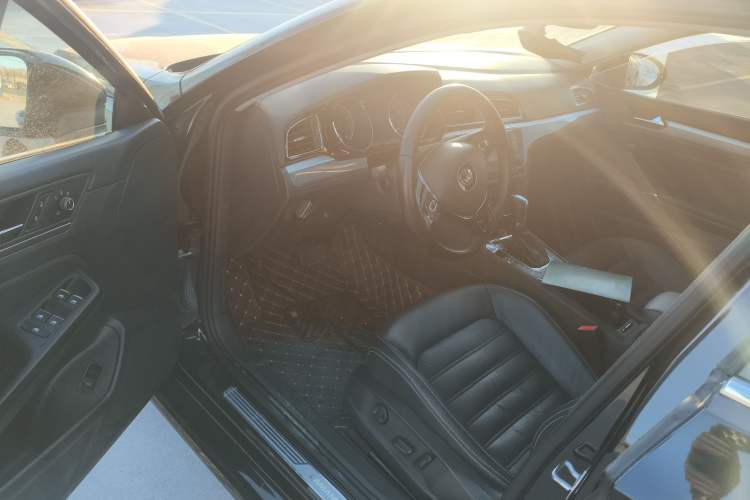 Used Volkswagen Lamando 2015 280TSI DSG Luxury Edition
