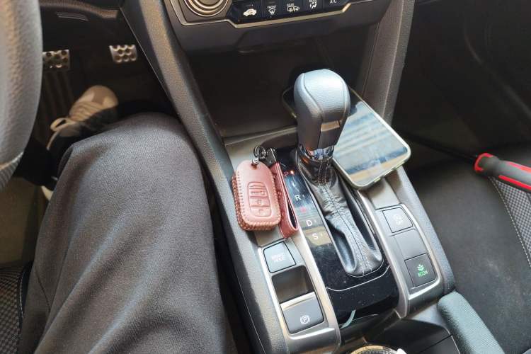 Used Honda Civic 2021 HATCHBACK 220TURBO CVT Trendy Cool Edition
