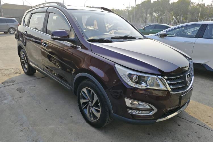 Used Baojun 560 2015 1.8L Manual Luxury Model
