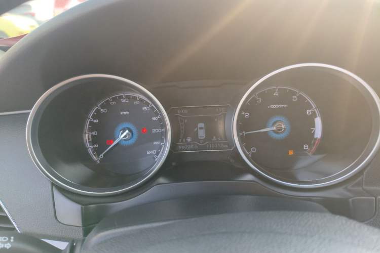 Used Zotye SR7 2016 1.5T CVT Cube Heart Edition China V Standard
