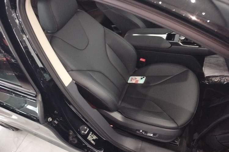 Used Hongqi E-QM5 2024 500km Range Edition