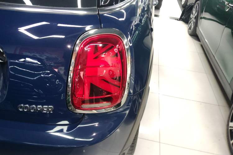 Used  MINI 2018 1.5T COOPER Artist
